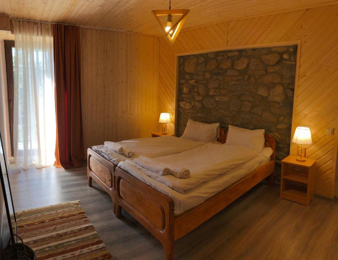 Guest House Keti Margiani Mestia Eksteriør bilde